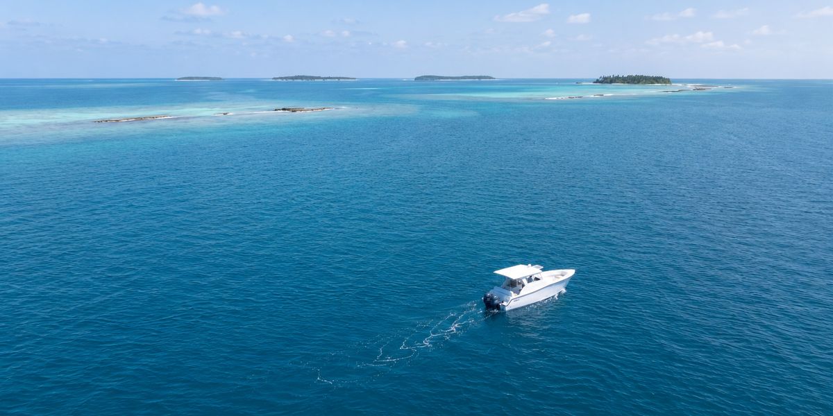 Headseas Launches the 28DC: One Boat for Every Charter