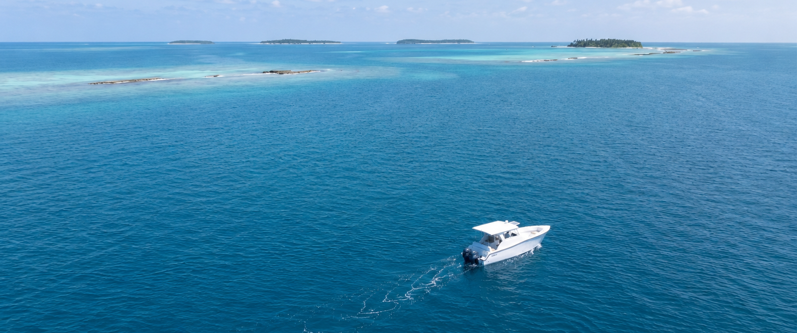 Headseas Launches the 28DC: One Boat for Every Charter